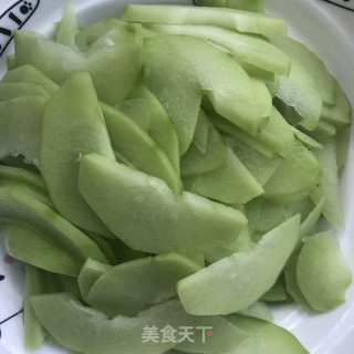 羊肚菌炒佛手瓜步骤4