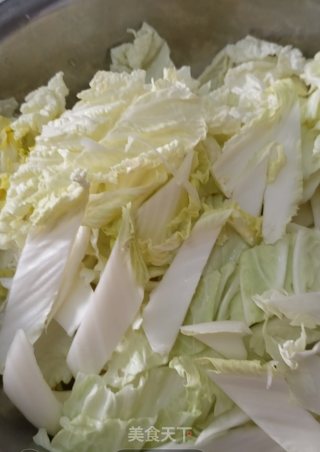 辣瓣酱炒白菜步骤1