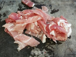 蘑菇佛手瓜炒肉片步骤1