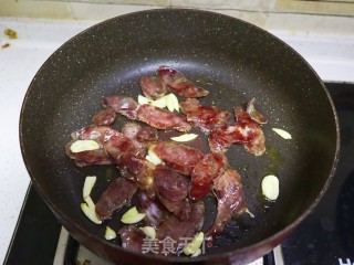 芹菜炒腊肠步骤5