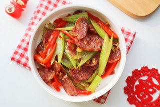 芹菜炒腊肠步骤9