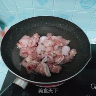 香菇辣子鸡步骤2