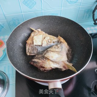 蔬菜炖鱼头步骤5