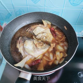 蔬菜炖鱼头步骤12