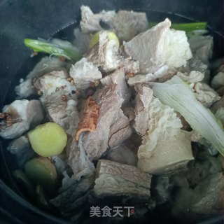 白萝卜炖牛腩步骤5