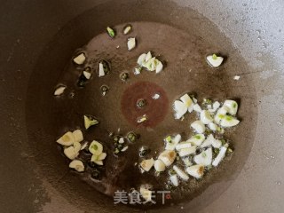 豆腐泡烩生菜步骤3