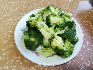 西兰花炒回锅肉步骤4