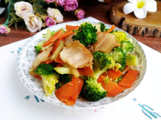 西兰花炒回锅肉步骤10