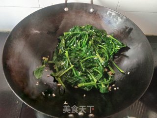 蒜蓉菠菜步骤5
