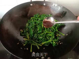 蒜蓉菠菜步骤6
