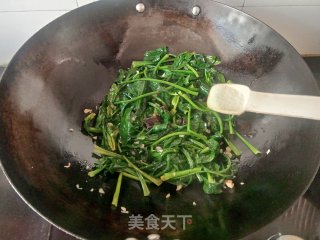 蒜蓉菠菜步骤7