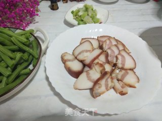 腊肉炖豆角步骤2