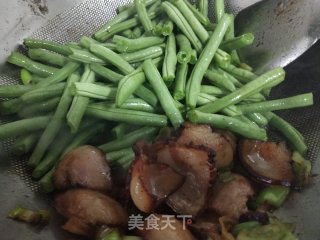 腊肉炖豆角步骤5