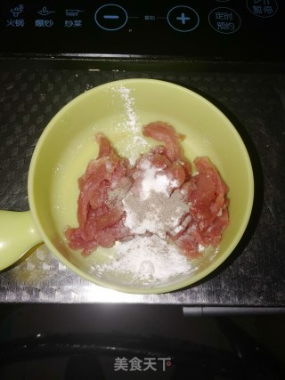 番茄浓汤汆肉片步骤3