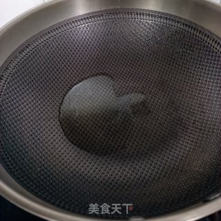 韭菜炒皮皮虾肉步骤4