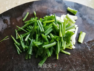 五花肉烧萝卜片步骤7