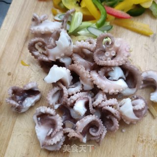 彩椒炒八爪鱼步骤6