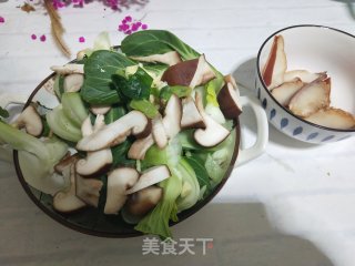 腊肉炒香菇油菜步骤1