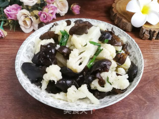 黑木耳炒花菜步骤9