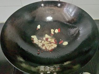 麻辣水煮鸡腿步骤5