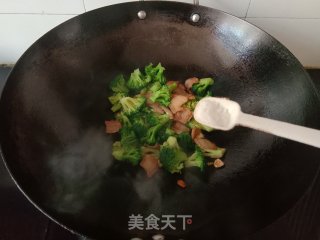 五花肉炒西蓝花步骤10