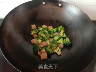 五花肉炒西蓝花步骤11