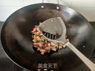 蒜苗炒鸭杂步骤7