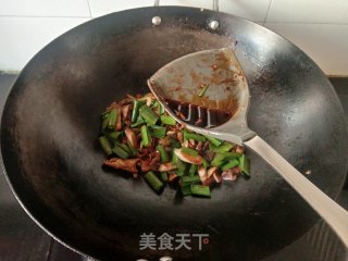 蒜苗炒鸭杂步骤13