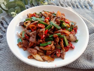 蒜苗炒鸭杂步骤15