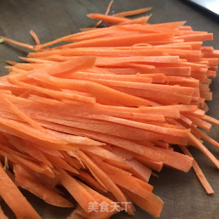 包菜炒红薯粉步骤2
