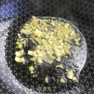 包菜炒红薯粉步骤6