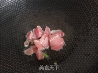 白玉菇炒肉步骤3