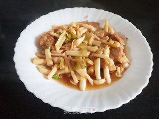 白玉菇炒肉步骤6