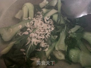 虾皮炒油菜步骤4