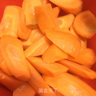 香菇胡萝卜烧鸡腿步骤3