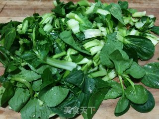 蘑菇炒青菜步骤3