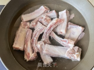 麻辣手抓排骨步骤2