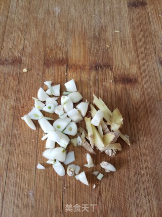 黄心菜炒腊肠步骤6