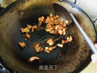 芹菜黄豆芽炒肉片步骤5