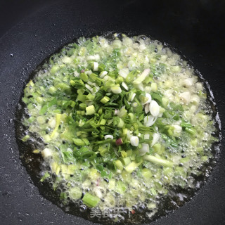 蒜苗炒洋芋擦擦步骤8