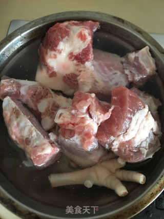 排骨焖萝卜步骤1