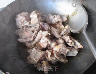 胡萝卜山药炖羊肉步骤6
