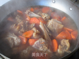 胡萝卜山药炖羊肉步骤7