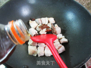 黄花菜千张结烧五花肉步骤3