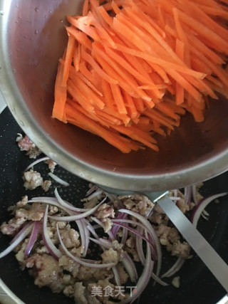 胡萝卜洋葱炒肉末步骤6