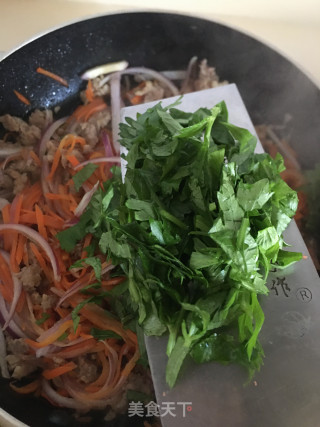 胡萝卜洋葱炒肉末步骤8