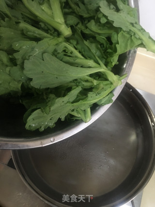 牛肉丸茼蒿步骤3
