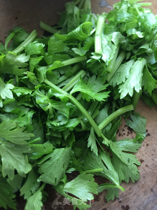 香芹炒土豆丝步骤5
