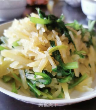 香芹炒土豆丝步骤9