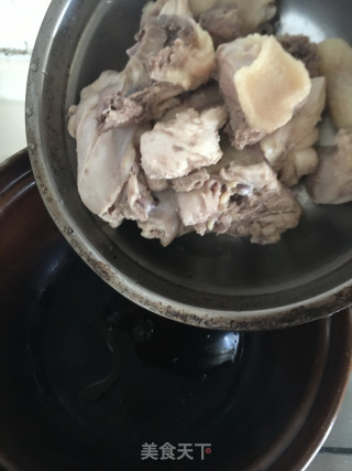 蒜苗炒鸡步骤3
